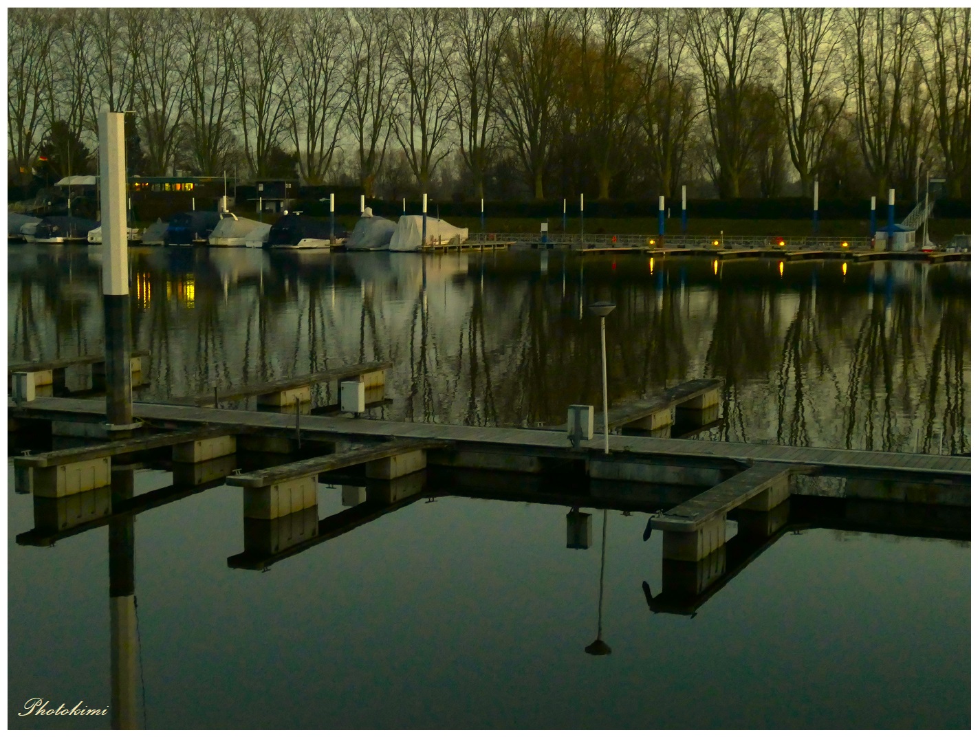 Abed im Bootshafen (III)