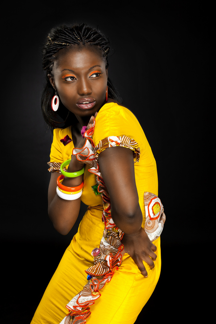 Abena - Fashion - 01