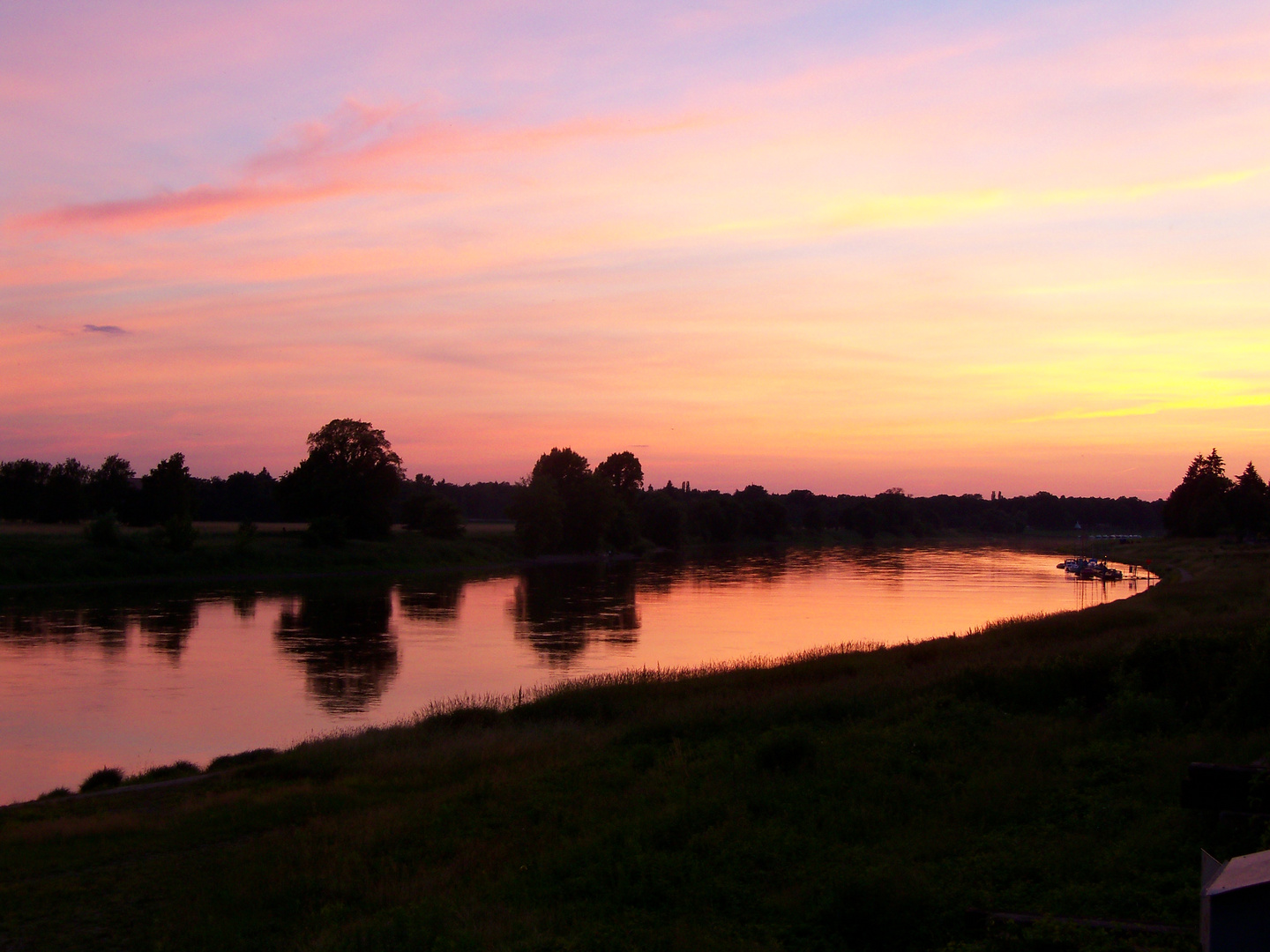 Abend am Fluß