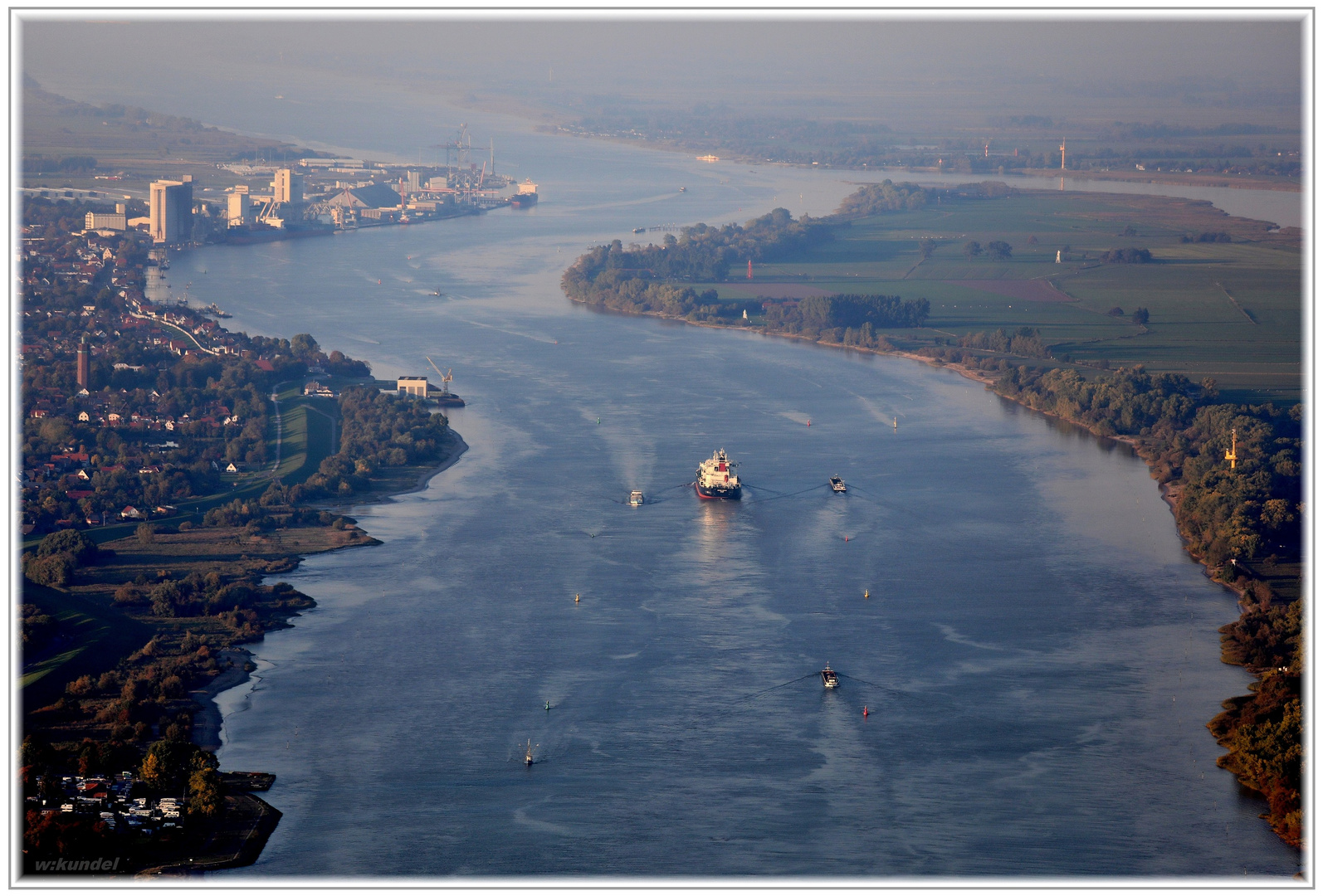 Abend am Fluß (Luftbild Weser, aerial)