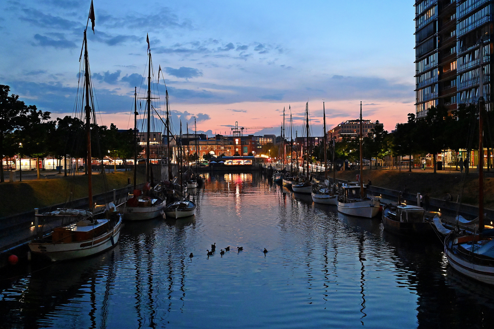 Abend am Germaniahafen in Kiel