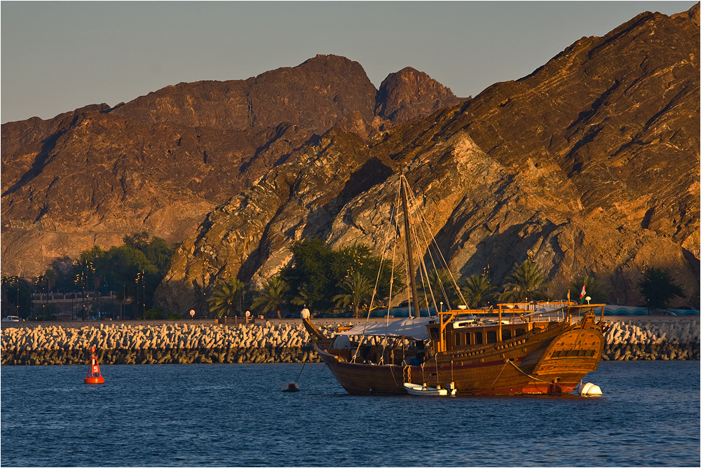 Abend am Hafen von Mutrah