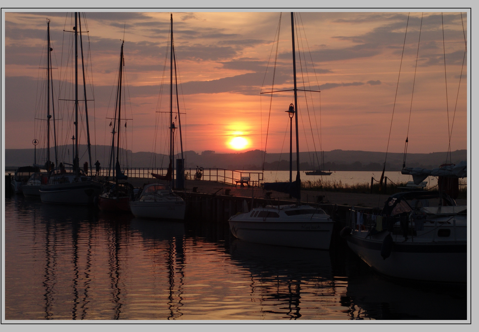 Abend am Hafen von Thiessow