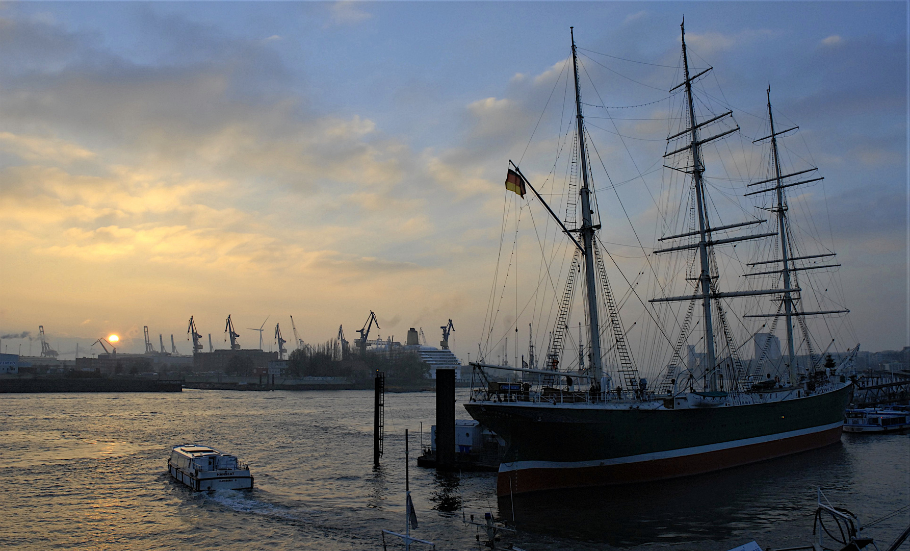 Abend am Hamburger Hafen