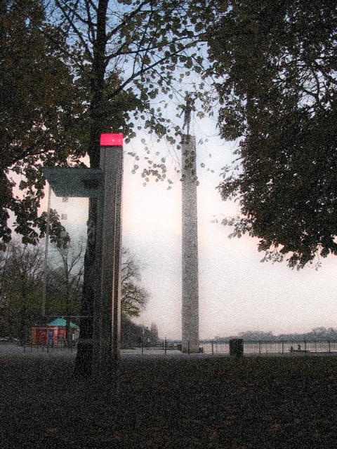 Abend am Maschsee Hannover, das rosa der Telekom reizt
