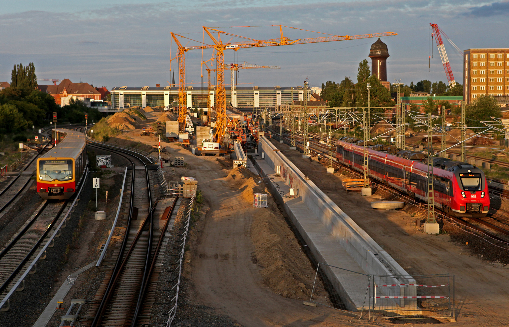 Abend am Ostkreuz - von der Modersohnbrücke aus gesehen