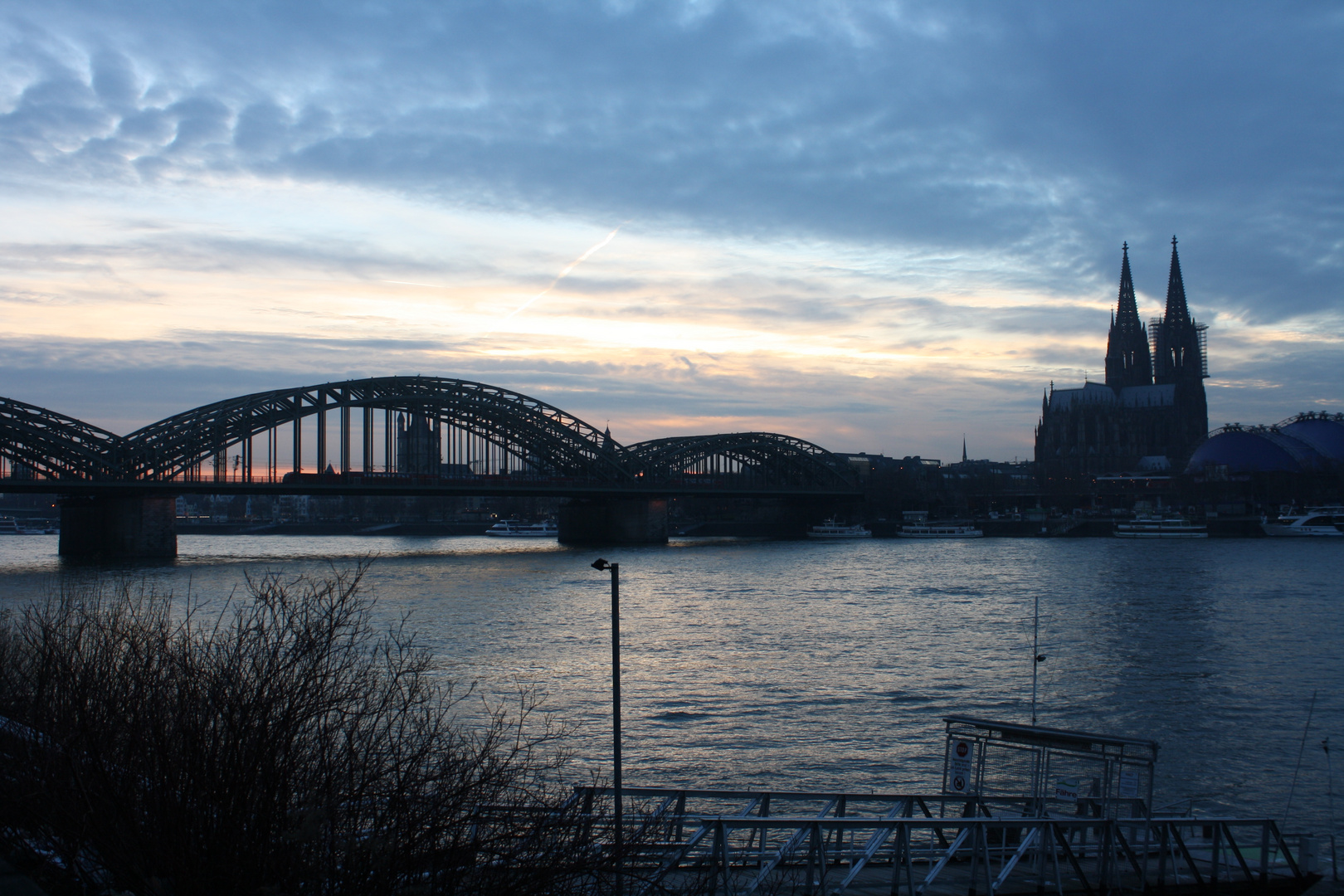 Abend am Rhein