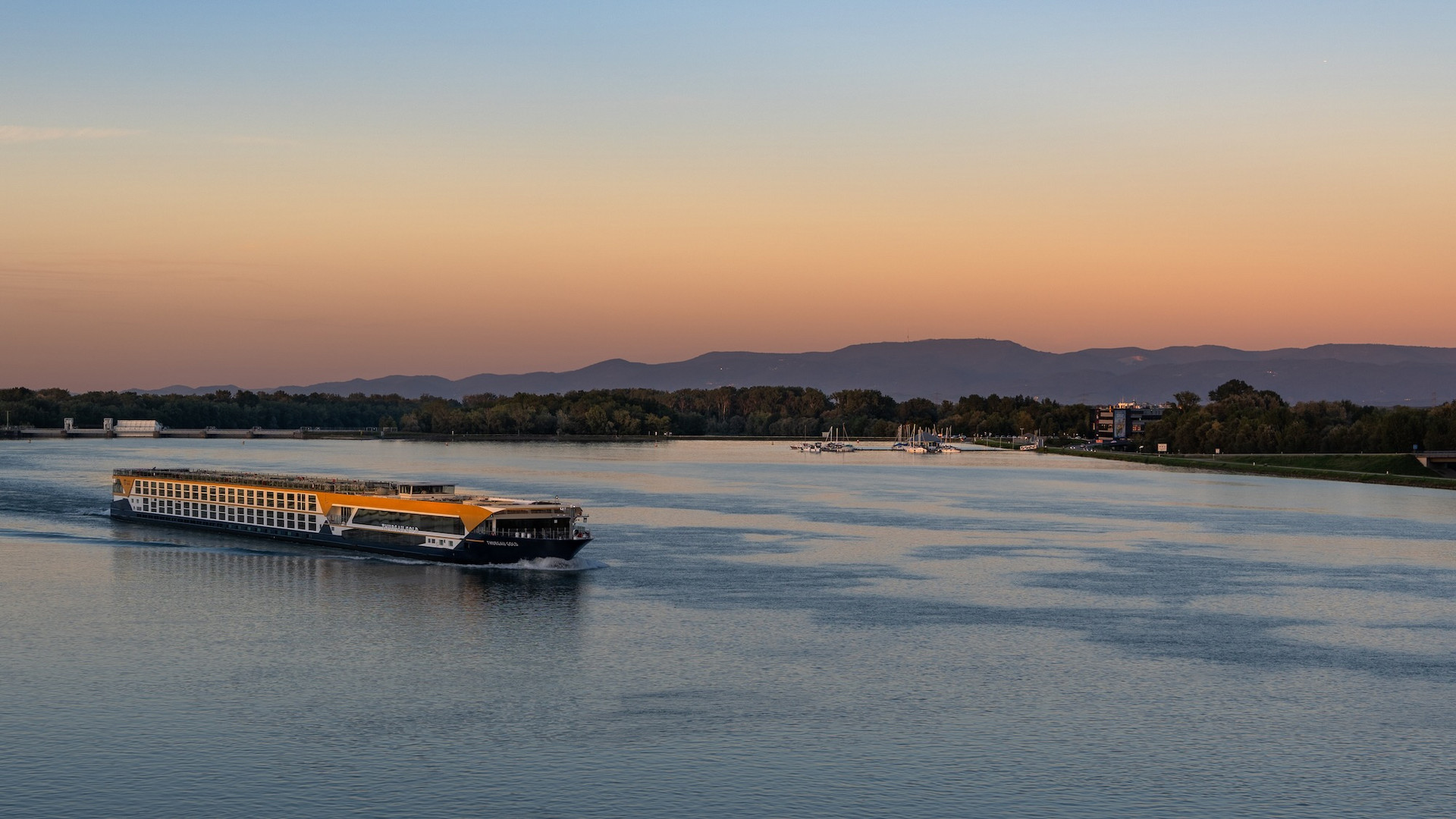 Abend am Rhein.