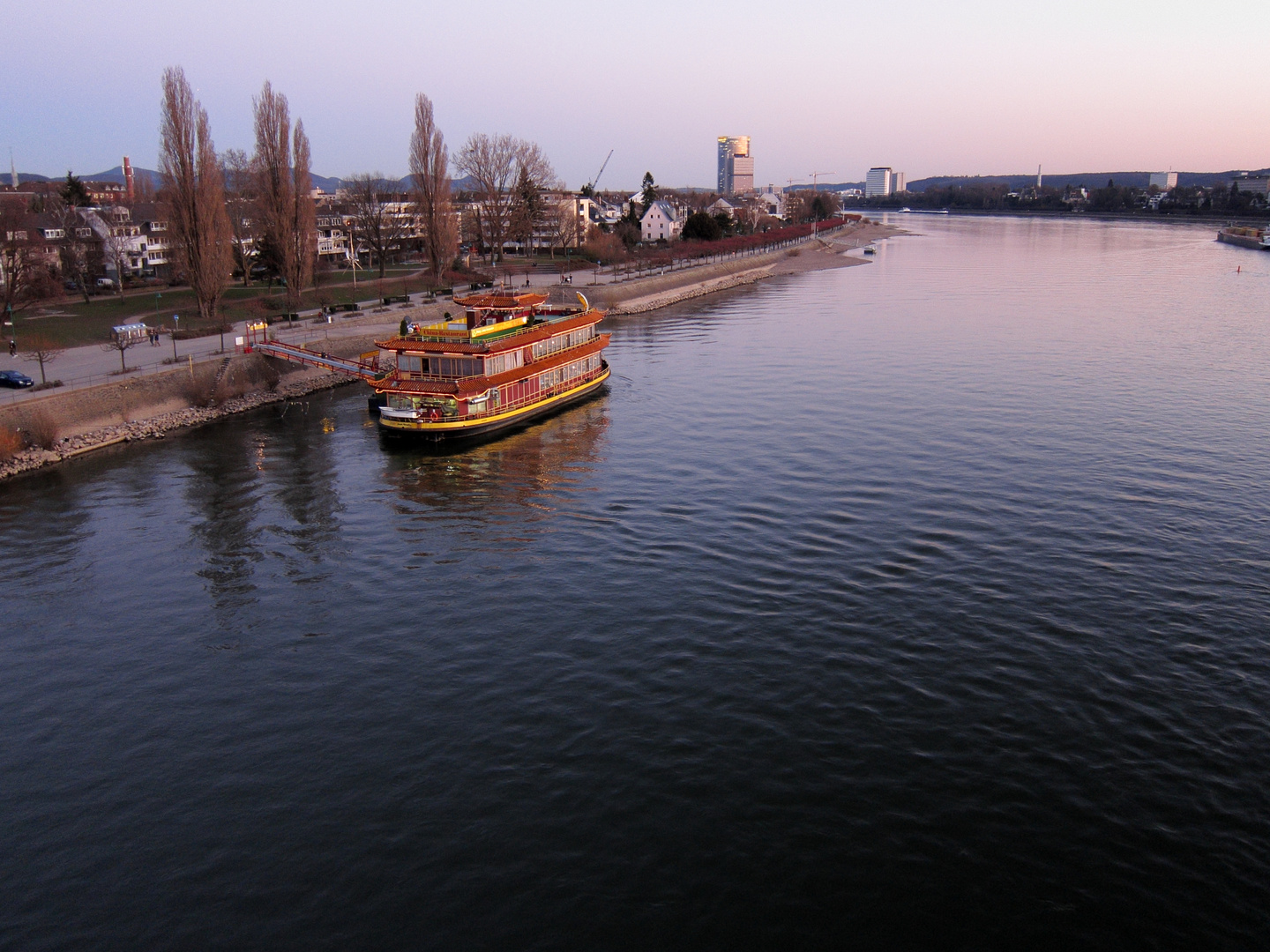 Abend am Rhein