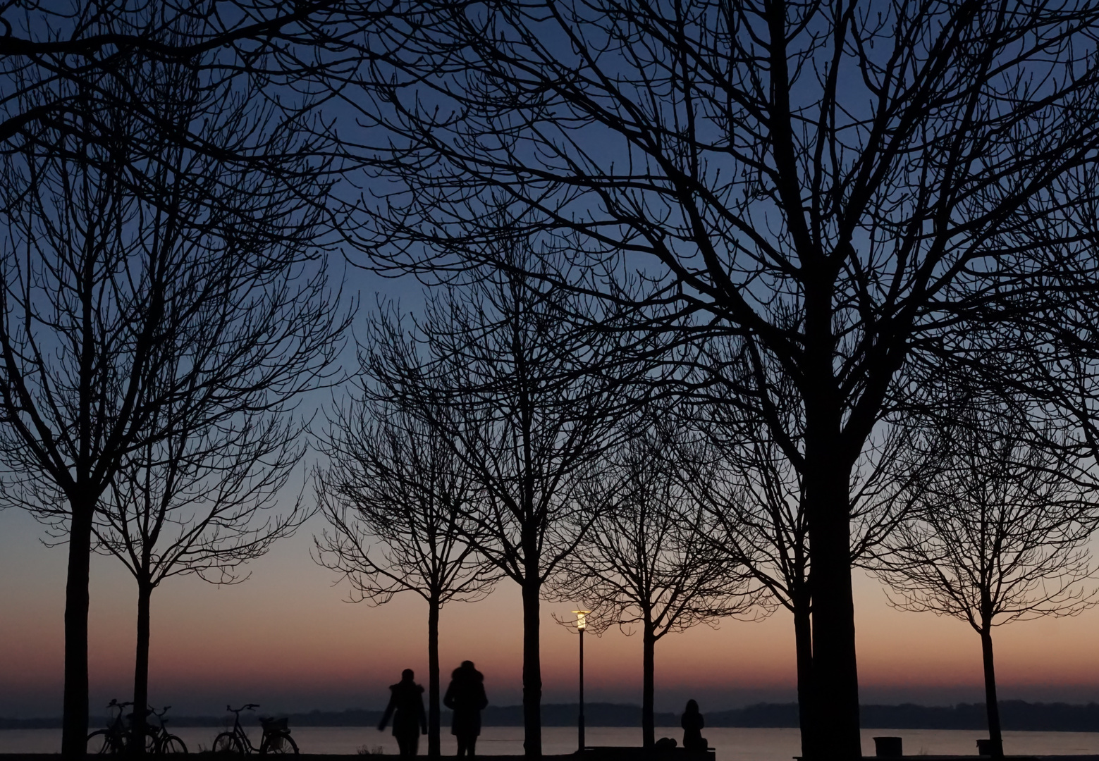 Abend am See genießen