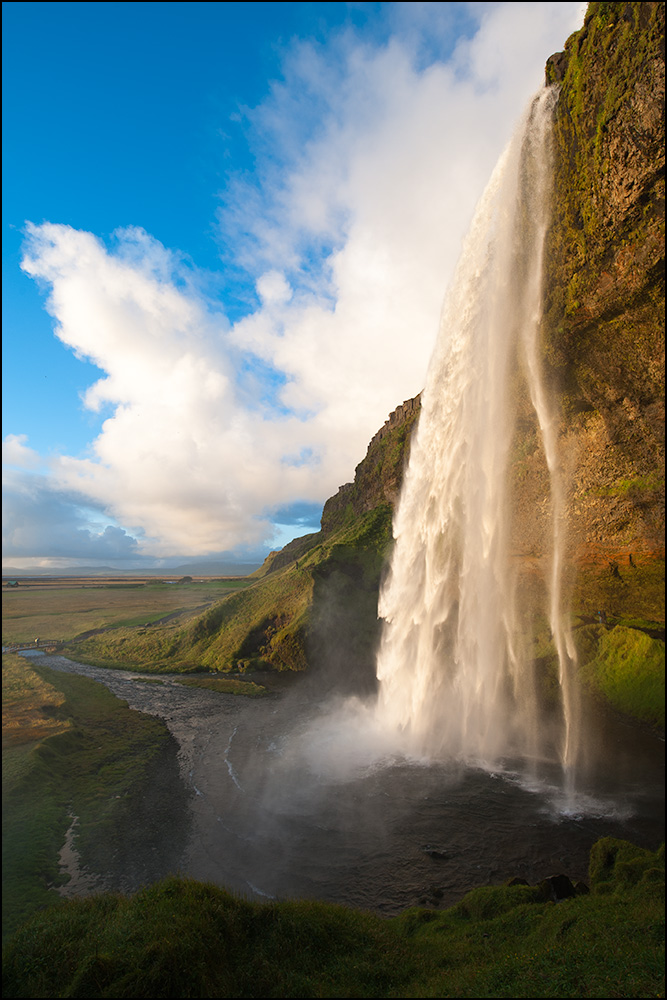 [ Abend am Seljalandsfoss ]