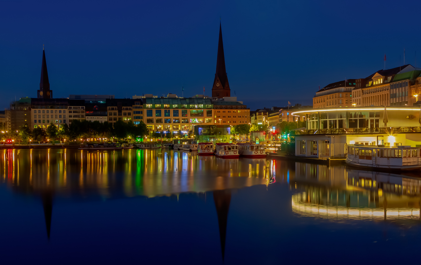 Abend an der Binnenalster 