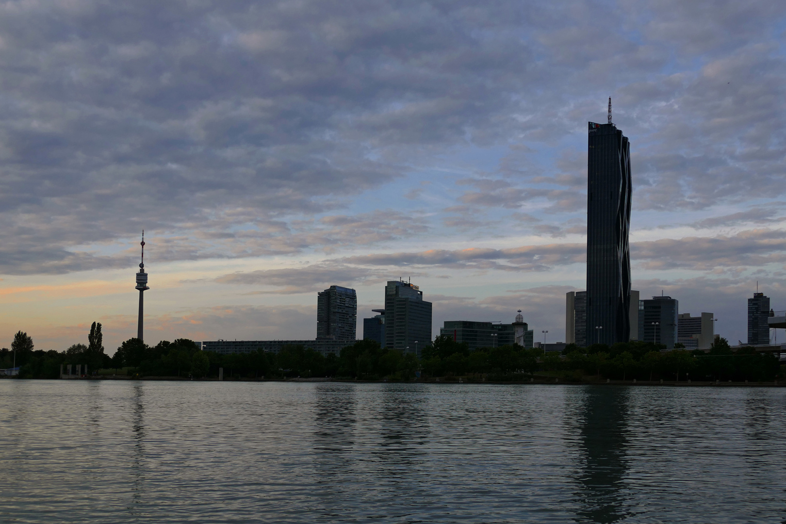 Abend an der Donau