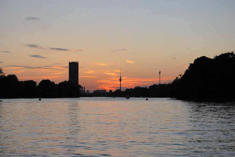 Abend an der Spree