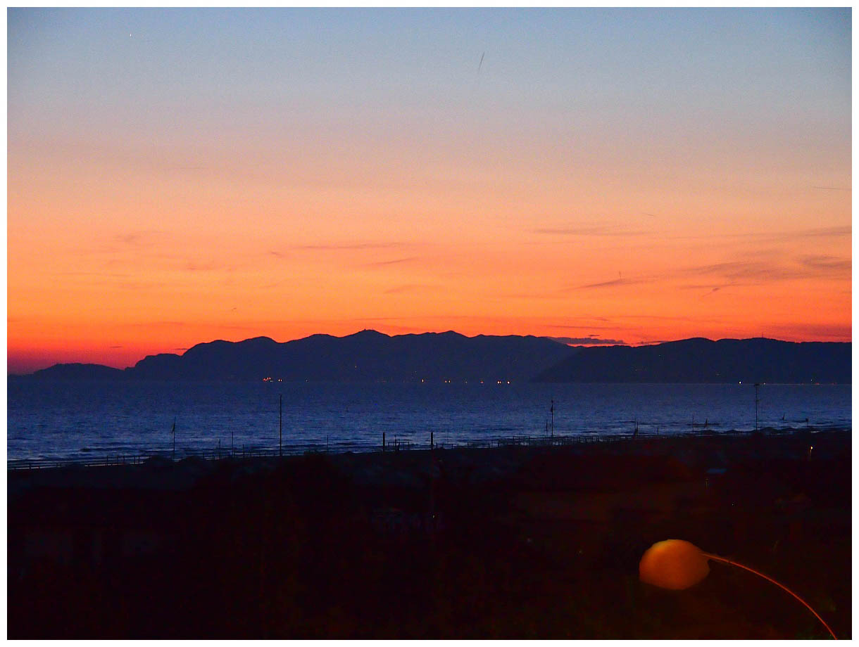 Abend an der Versilia-Küste