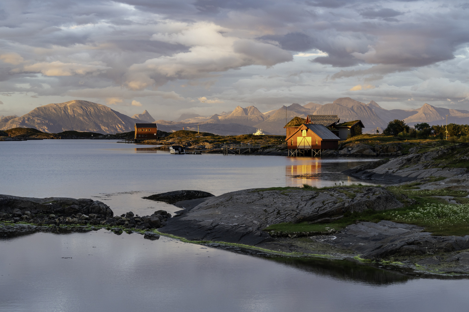 Abend auf Lovund