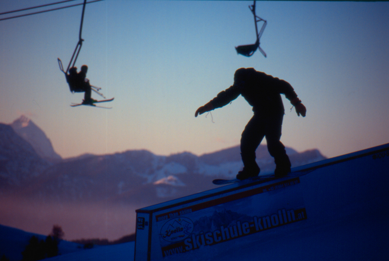 Abend Boardslide