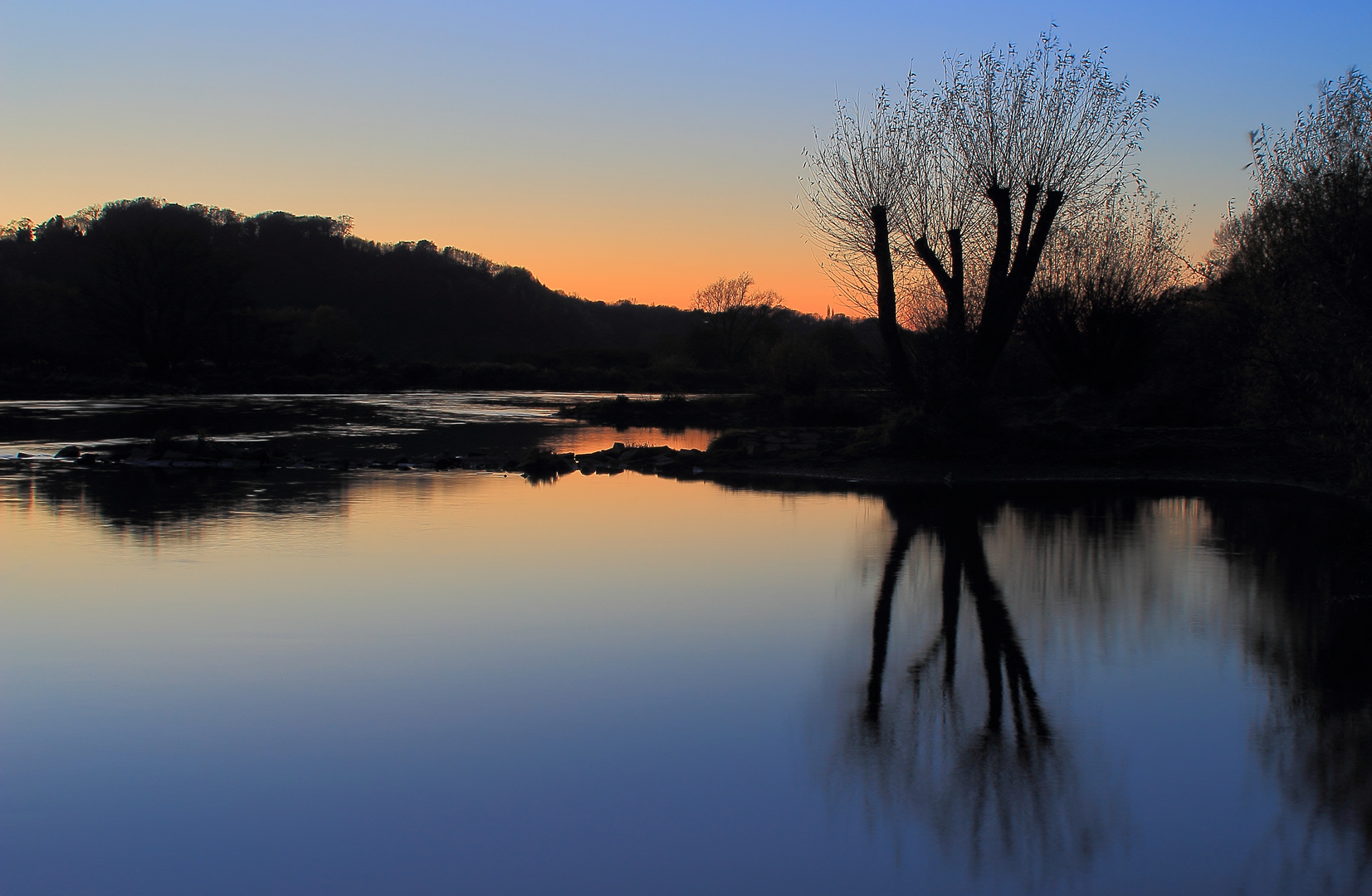 Abend-Fluss