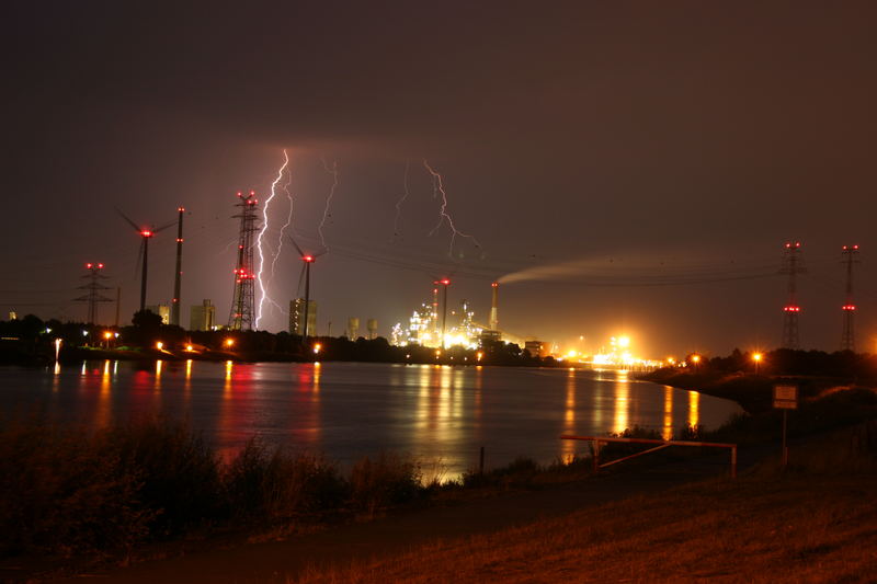 Abend Gewitter an der Weser part 3