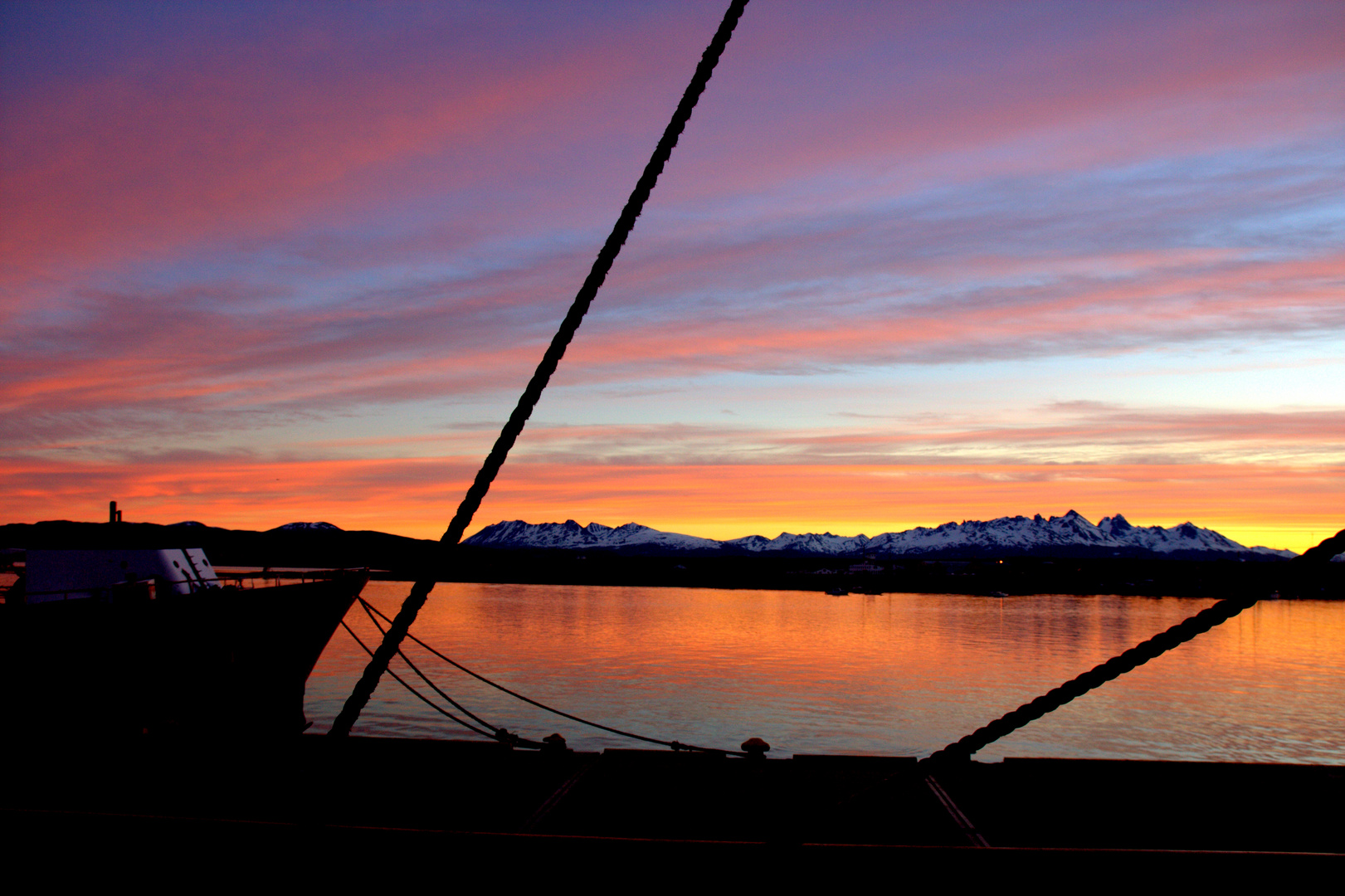 Abend im Hafen von Ushuaia