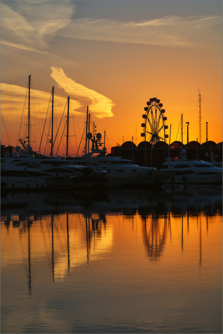 Abend im Hafen von Valencia