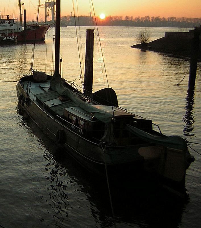 Abend im Hamburger Hafen