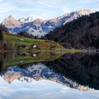 Abend im November am Klöntalersee im Kanton Glarus