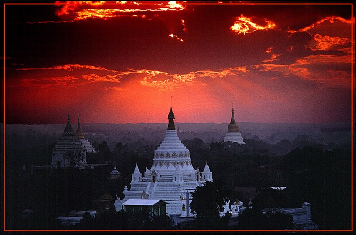 Abend in Burma