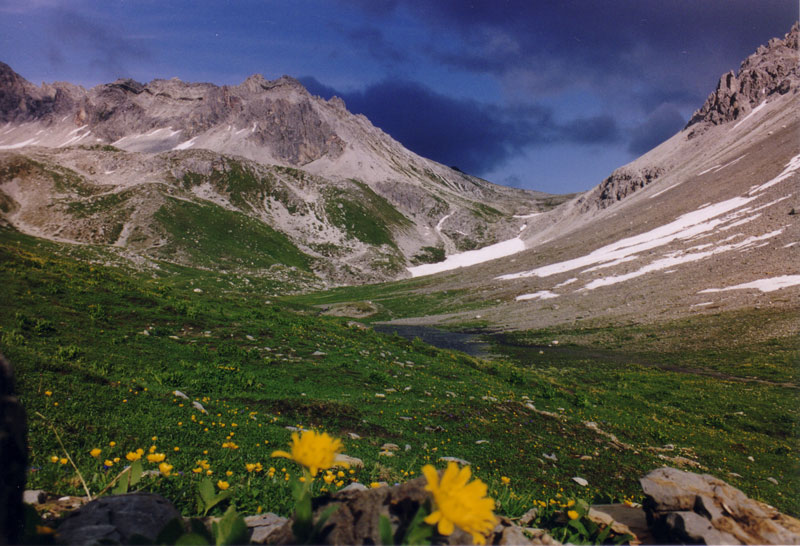 Abend in den Bündner Alpen