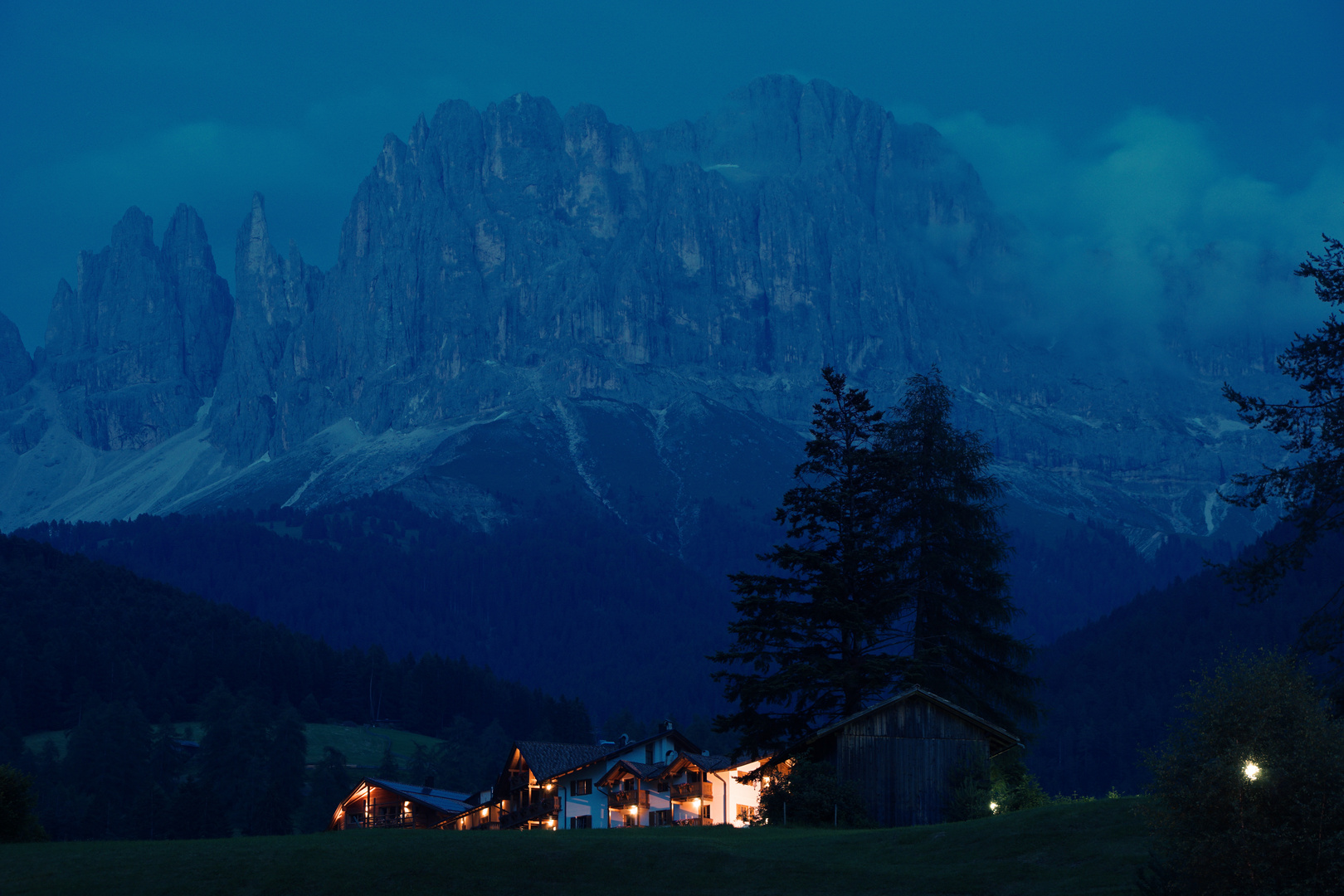 Abend in den Dolomiten