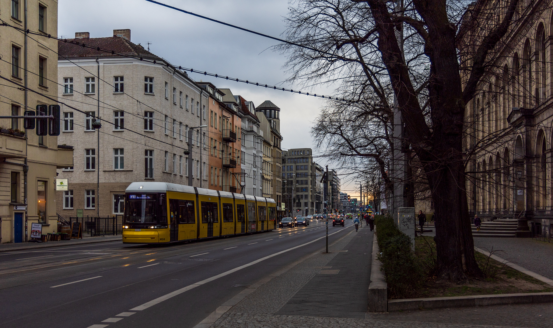 Abend in der Invalidenstrasse