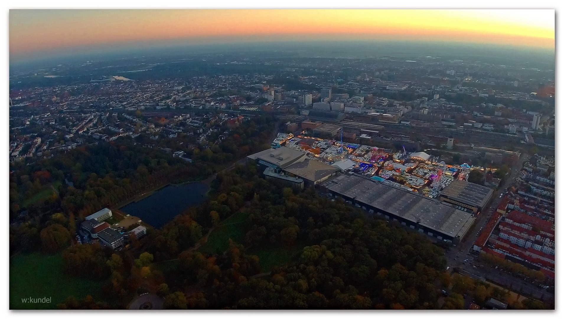Abend über Bremen (Luftbild, aerial)