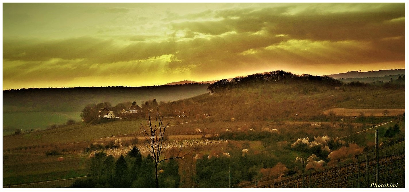 Abend über der Hügellandschaft (III)