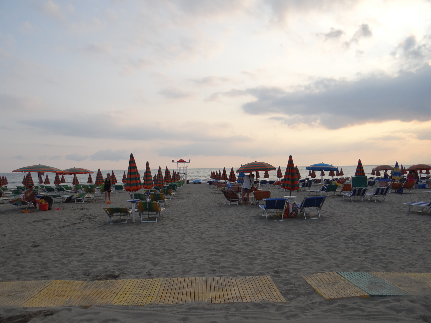 Abendämmerung am Strand von Salerno