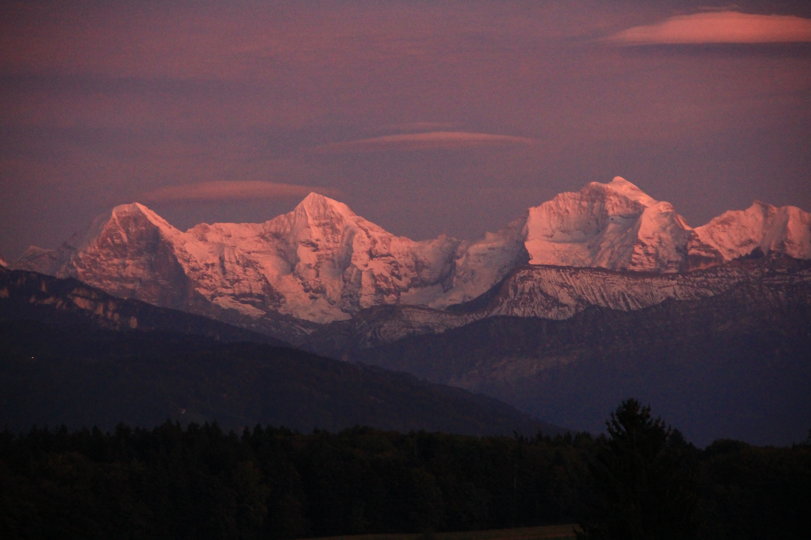 Abendämmerung für Eiger, Mönch und Jungfrau