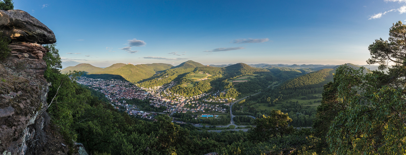 Abendblick vom Sommerfelsen