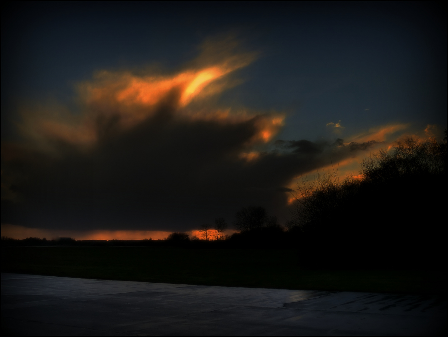 AbendCumulonimbus im Sonnenglanz