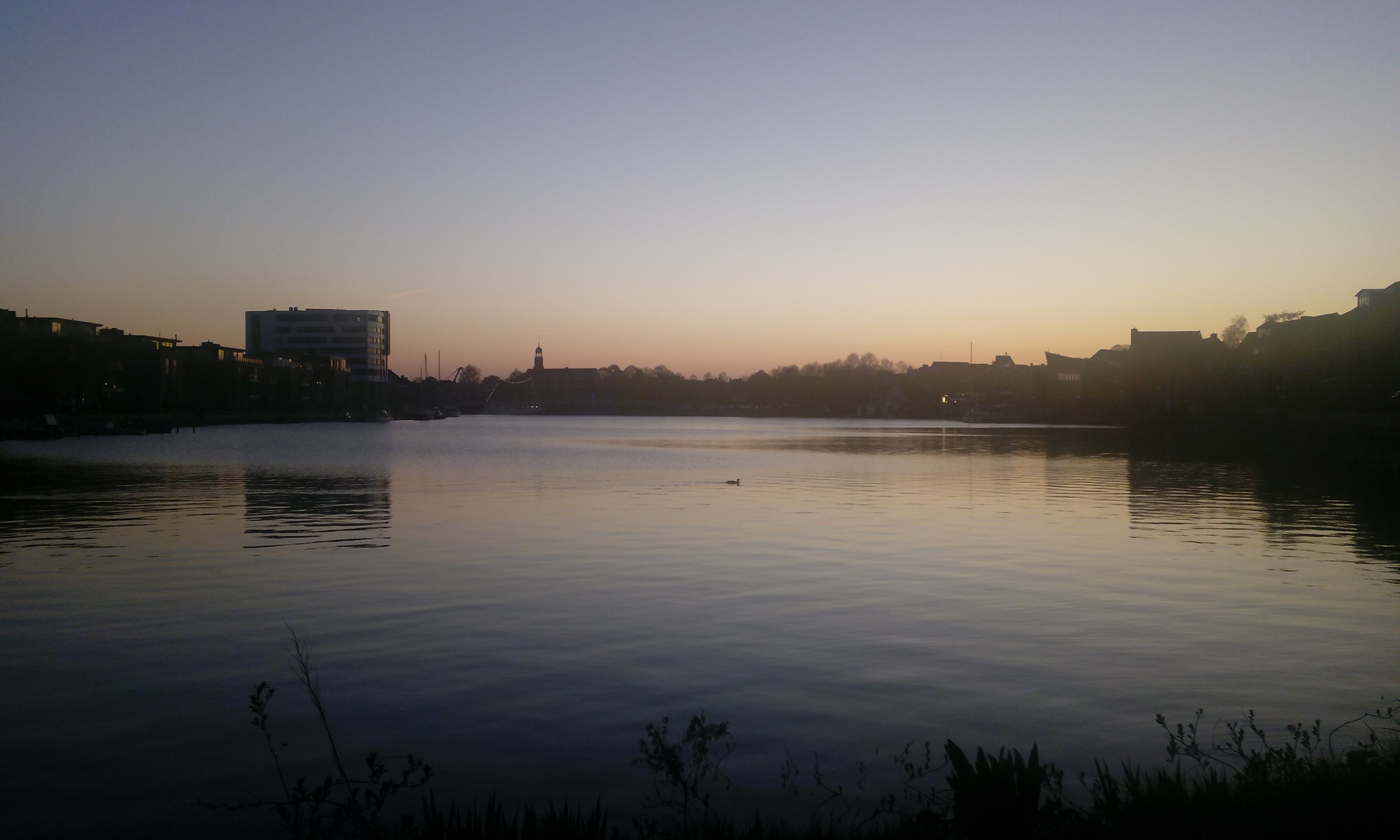 Abenddämmerung am Binnenhafen