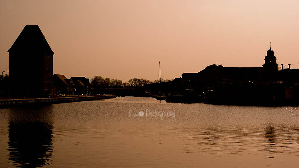 Abenddämmerung am Hafen von Ueckermünde