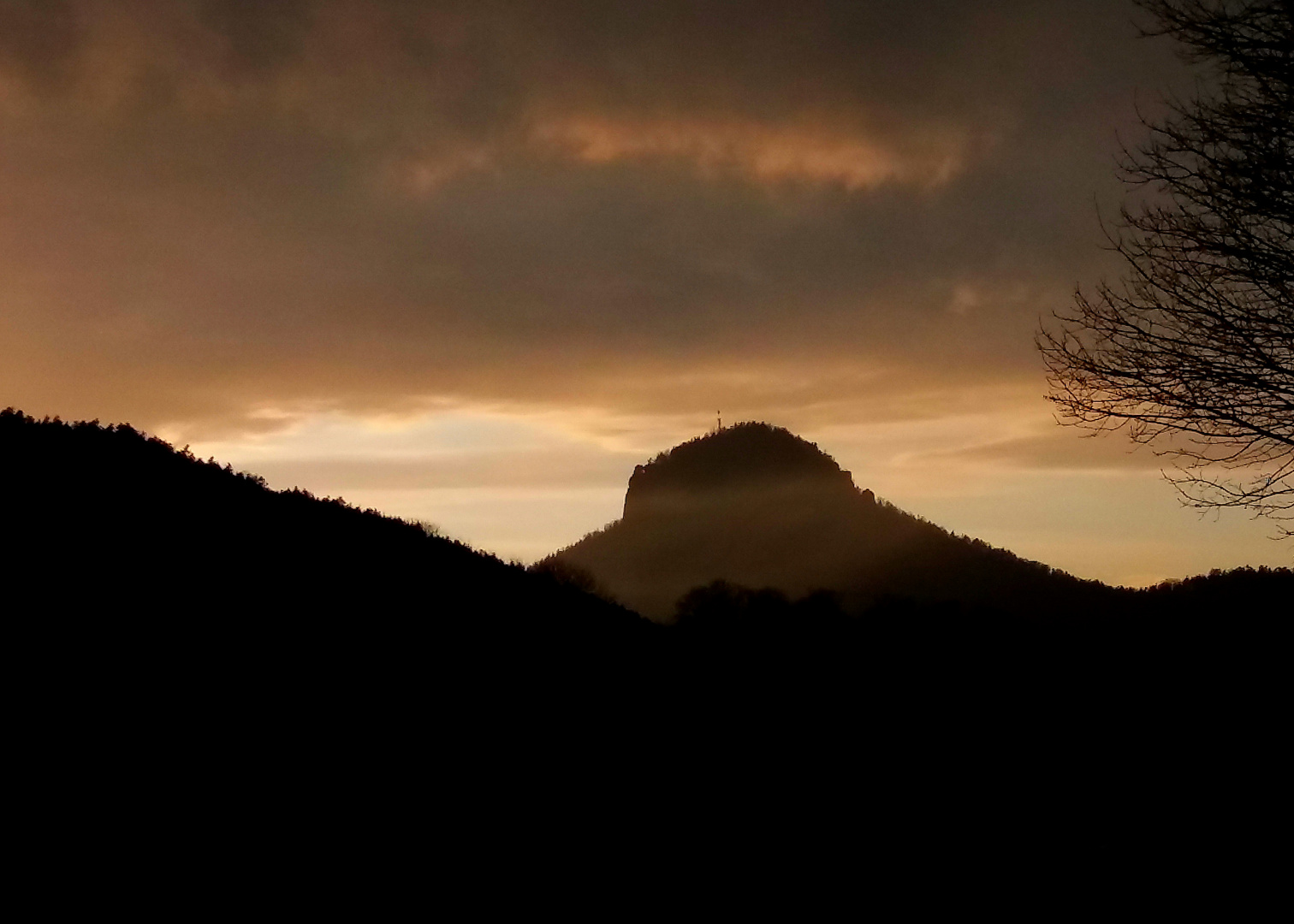 Abenddämmerung am Lilienstein