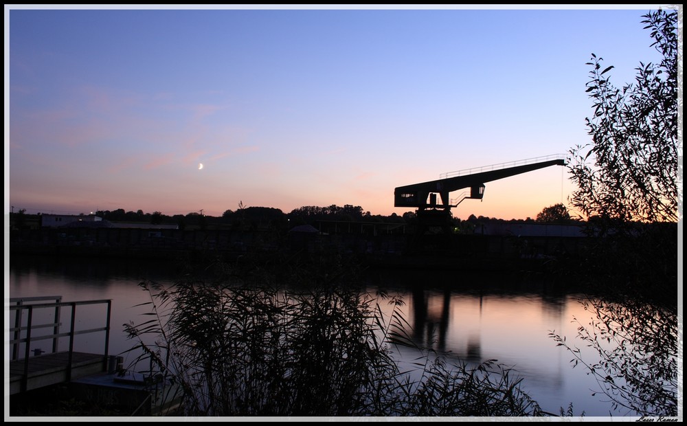 Abenddämmerung am Neckar