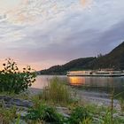 Abenddämmerung am Rhein