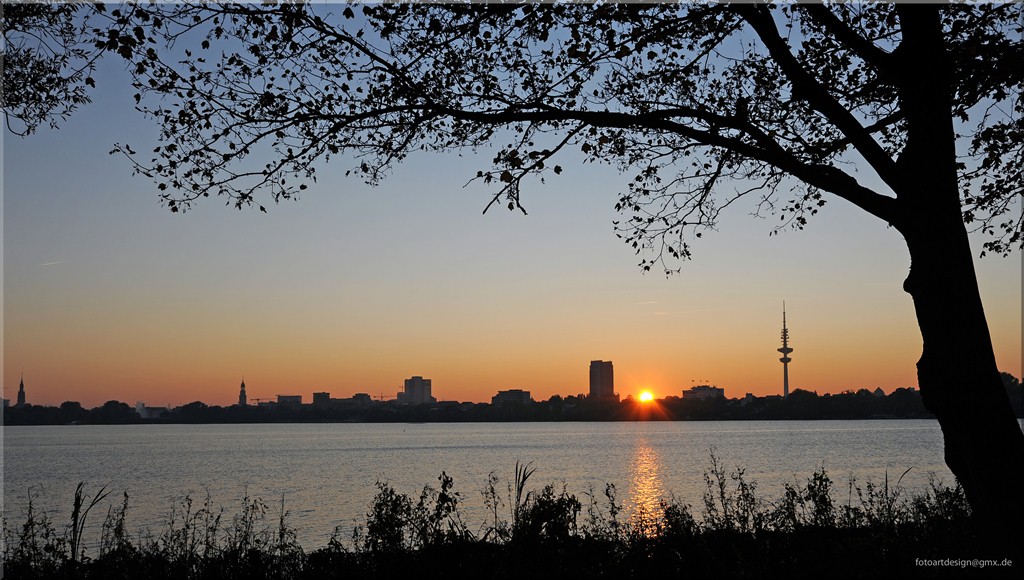 Abenddämmerung an der Alster 10-2011