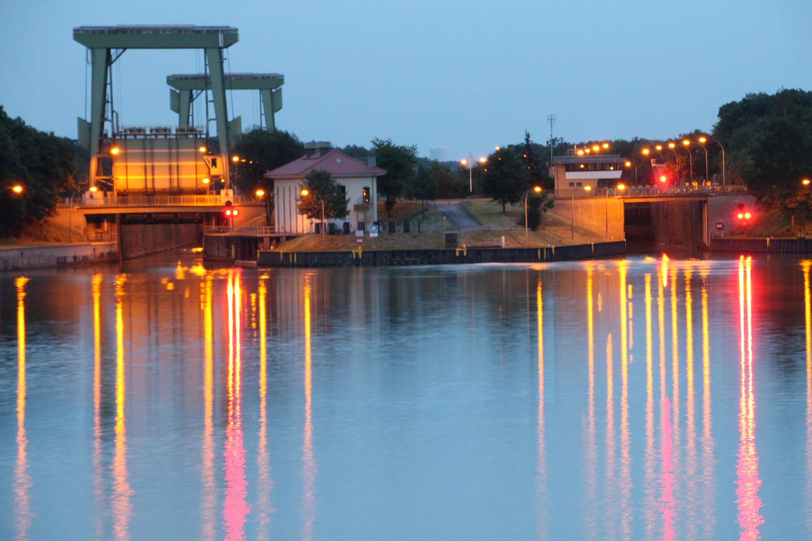 Abenddämmerung an der Schleuse