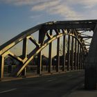 Abenddämmerung an der Weserbrücke