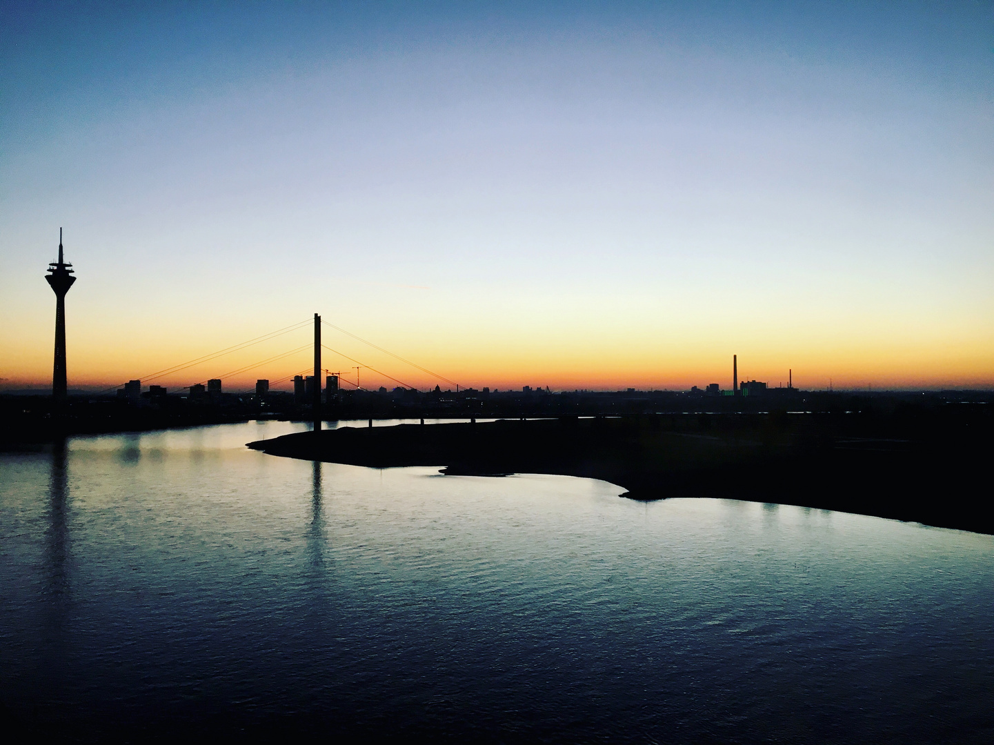 Abenddämmerung Düsseldorf 