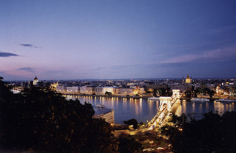 Abenddämmerung in Budapest