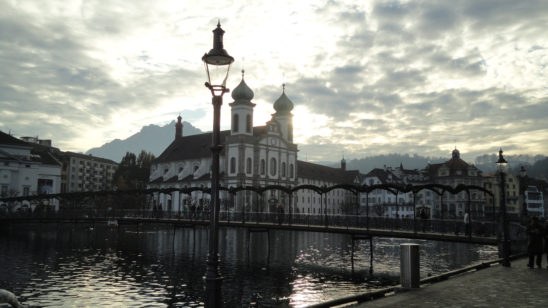 abenddämmerung in luzern