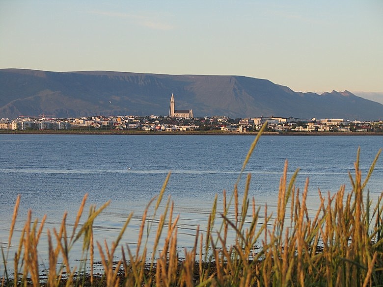 Abenddämmerung in Reykjavík