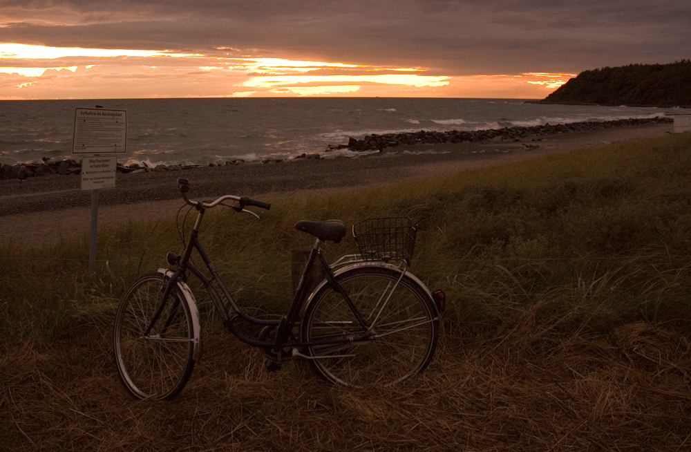 Abenddämmerung mit Fahrrad